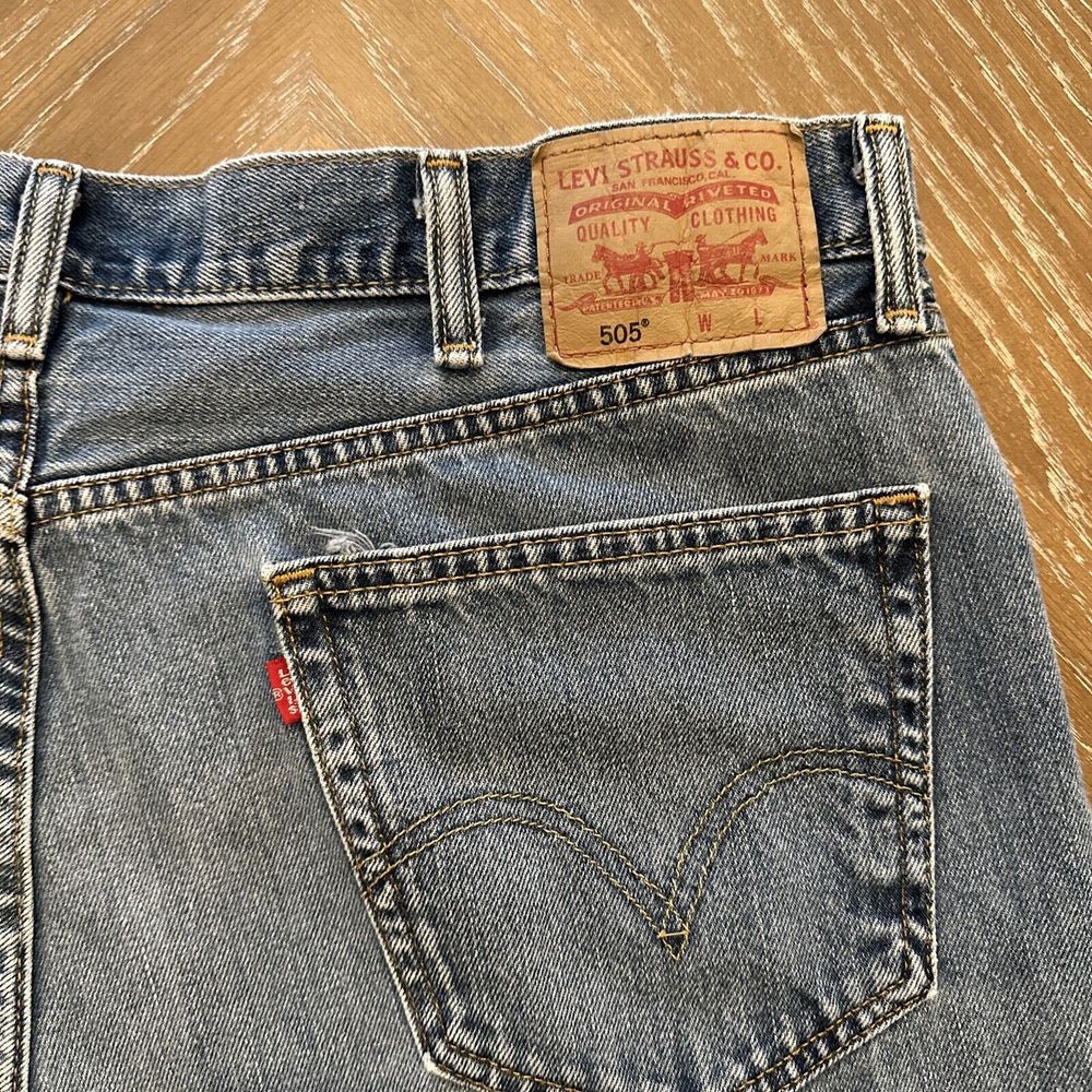 Levi's 505 40x36 BLUE Straight Leg Men's Jeans Lighter Medium Wash EXCELLENT